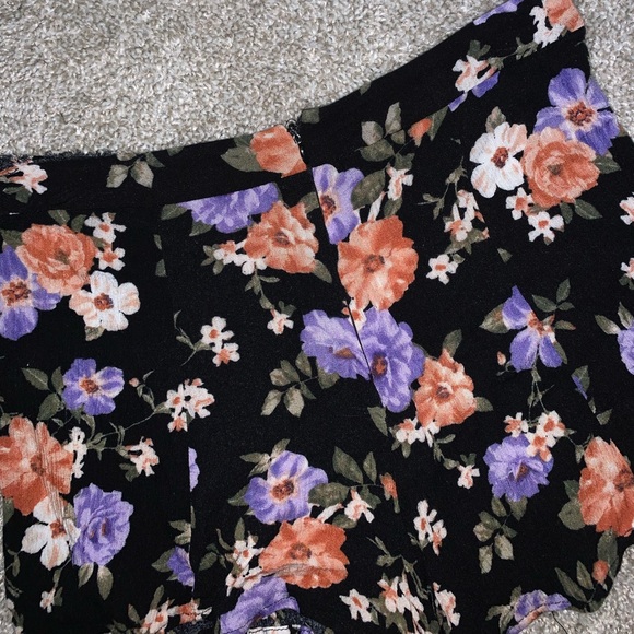 Forever 21 Multicolor Floral High Waist shorts - Picture 8 of 8